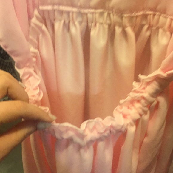 Beautiful dress for any dress up occasion. - Picture 3 of 4